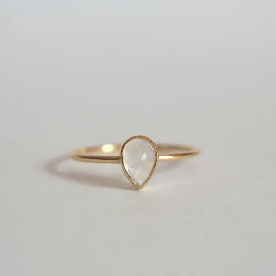 14k Pear Moonstone Ring
