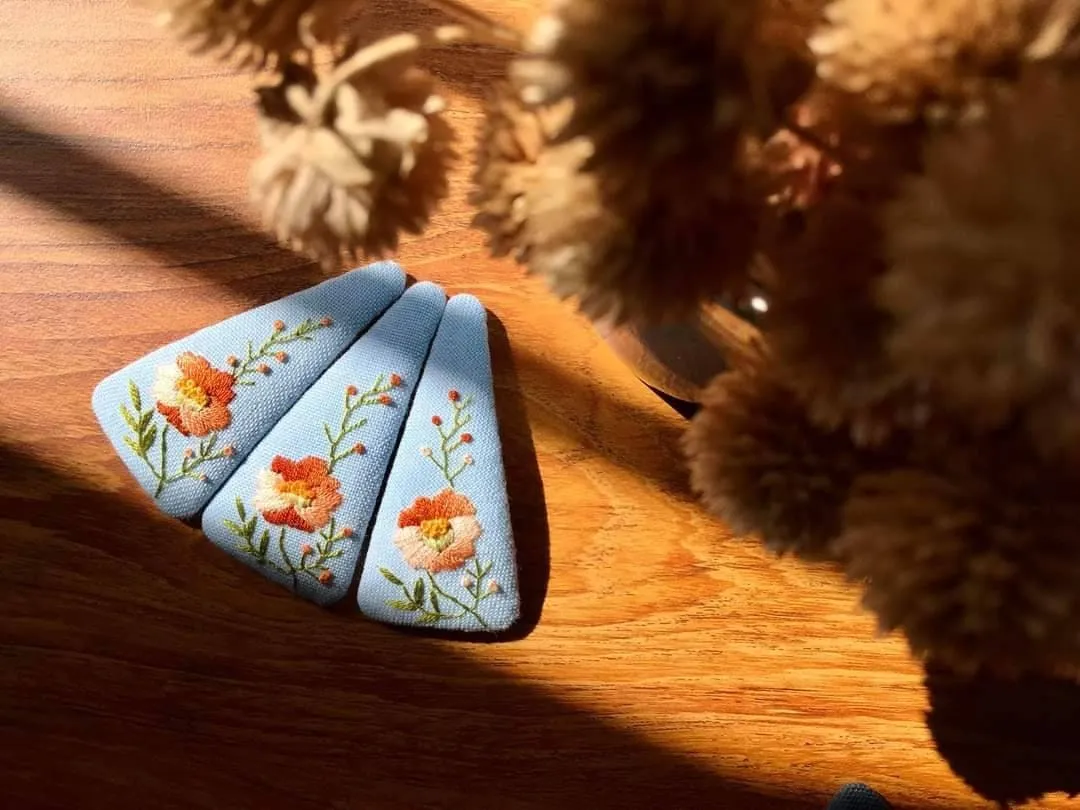 Floral Embroidered Hair Barrette, Collection Madelyn