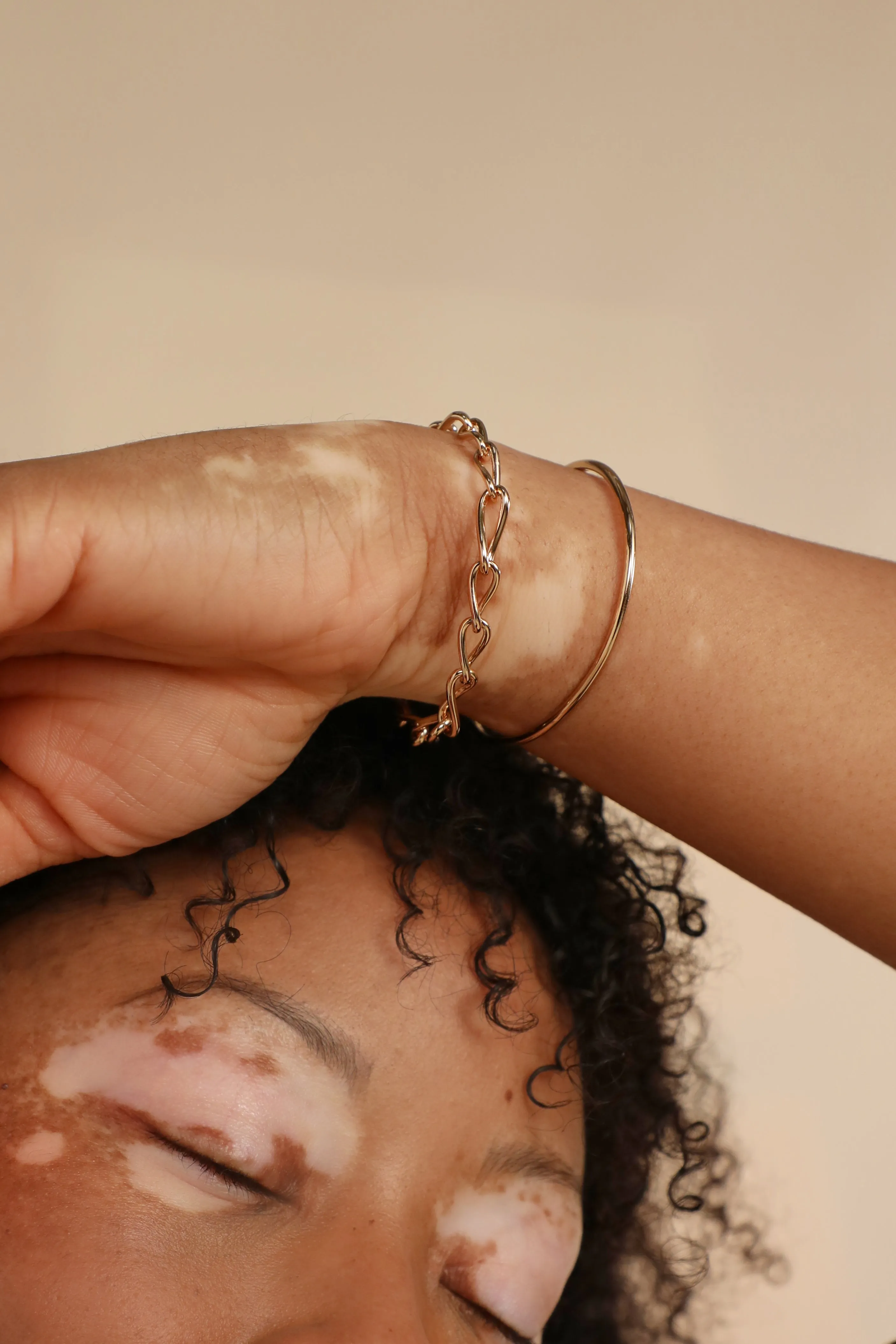 Infinite Chain Bracelet in Gold